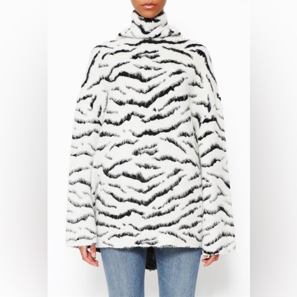 GIVENCHY Zebra Mohair Sweater (Oversized)
